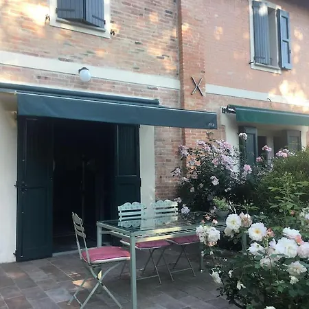 Maison Des Roses