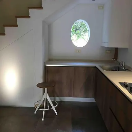 Maison Des Roses Имола