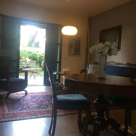 Дом отдыха Maison Des Roses Имола